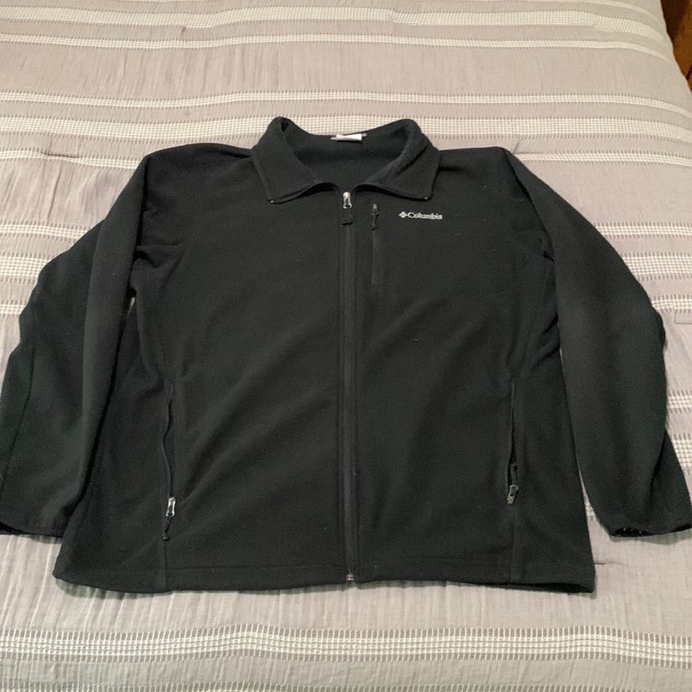 Men’s Columbia sweater size Large